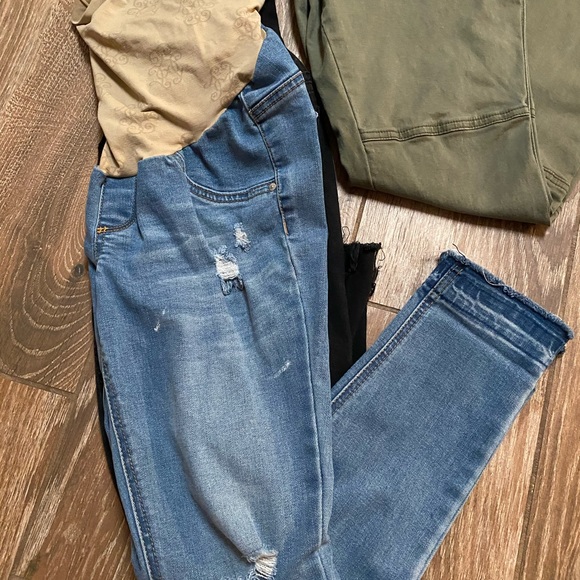 Jessica Simpson Maternity Jeans - Picture 3 of 6